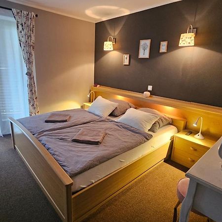 Rooms Malina Blejska Dobrava Exterior photo